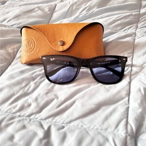 Ray-Ban Black Sunglasses with Tan Case